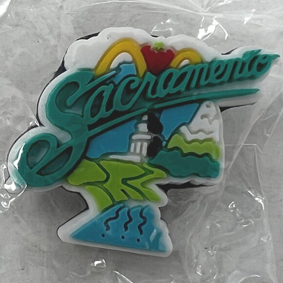 McDonalds Pin Sacramento Advertising State Capital Rubber Pin - Picture 2 of 4